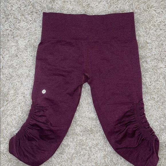 Lululemon In The Flow Crop II Ruched **Maroon color - Picture 1 of 4